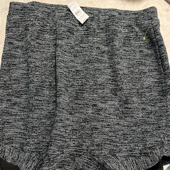 (Brand-Loft) XL - Picture 1 of 5